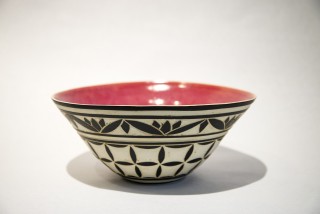 This finely detailed ceramic bowl by Loren Kaplan is simply exquisite.